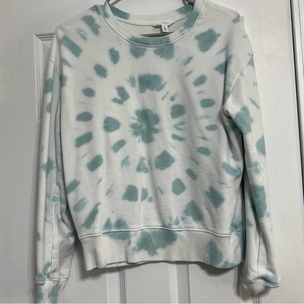 Time and Tru crewneck